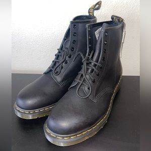 NWT Dr. Martens 1460 GREASY LEATHER LACE UP BOOTS. Color: BLACK GREASY LEATHER